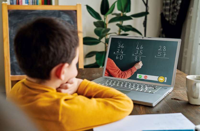 online_class.jpg ऑनलाइन क्लास में टीचर ने कहा जोर से बोलो, बच्चा बोला 'जय माता' की