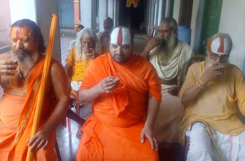 राम मंदिर के बाद हिन्दू राष्ट्र घोषित करने की मांग पर 12 अक्टूबर से आमरण अनशन करेंगे महंत परमहंस दास राम मंदिर के बाद हिन्दू राष्ट्र घोषित करने की मांग पर 12 अक्टूबर से आमरण अनशन करेंगे महंत परमहंस दास