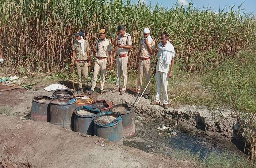 हथकढ़ शराब की फैक्ट्रियों पर कार्रवाई, हजारों लीटर शराब व वॉश की नष्ट हथकढ़ शराब की फैक्ट्रियों पर कार्रवाई, हजारों लीटर शराब व वॉश की नष्ट