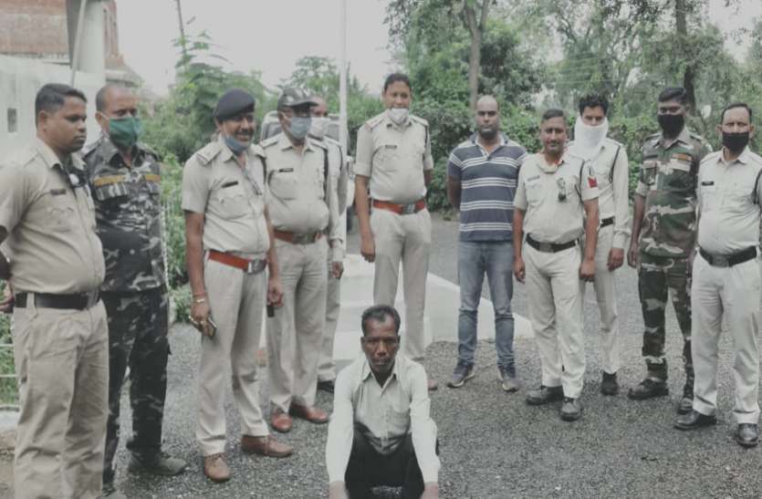 पड़ोसी की पत्नी को रूम में बंद कर लगा दिया था ताला, पति पूछने आया तो टांगी से गर्दन काटकर कर दी हत्या पड़ोसी की पत्नी को रूम में बंद कर लगा दिया था ताला, पति पूछने आया तो टांगी से गर्दन काटकर कर दी हत्या