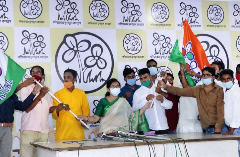 West Bengal Politics: प्रदेश भाजपा अध्यक्ष के गढ़ में तृणमूल ने मारी सेंध West Bengal Politics: प्रदेश भाजपा अध्यक्ष के गढ़ में तृणमूल ने मारी सेंध