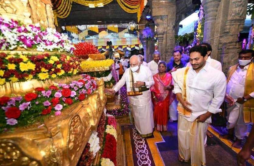 cm बालाजी के दरबार में पहुंचे सीएम, किया पूजा-पाठ