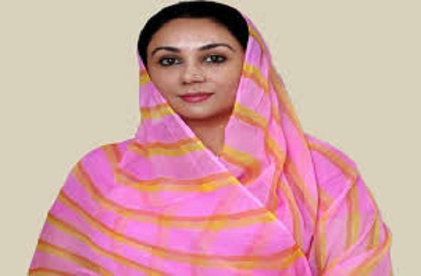 दीयाकुमारी की जनता से भावुक अपील, बोलीं कोरोना को हल्के में नहीं लें दीयाकुमारी की जनता से भावुक अपील, बोलीं कोरोना को हल्के में नहीं लें