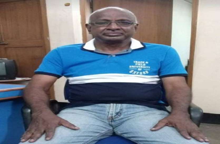 93 बार रक्तदान और सैकड़ों कोरोना संक्रमित मृतकों का कराया अंतिम संस्कार 93 बार रक्तदान और सैकड़ों कोरोना संक्रमित मृतकों का कराया अंतिम संस्कार