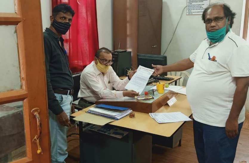 मृतक स्वास्थ्य कर्मी माने जाए कोरोना वारियस...स्र्वास्थ्य संगठनों ने रखी मांग, पढ़ें पूरी खबर मृतक स्वास्थ्य कर्मी माना जाए कोरोना वारियस...स्र्वास्थ्य संगठनों ने रखी मांग, पढ़ें पूरी खबर