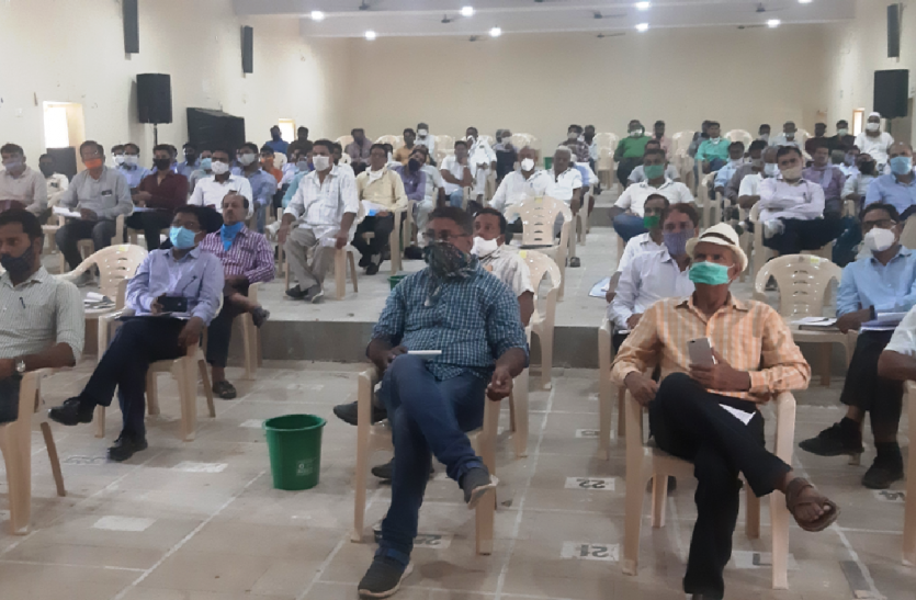 पंचायत आम चुनाव.2020: मतदान अधिकारियों को दिया निर्वाचन संबंधी प्रशिक्षण पंचायत आम चुनाव.2020: मतदान अधिकारियों को दिया निर्वाचन संबंधी प्रशिक्षण