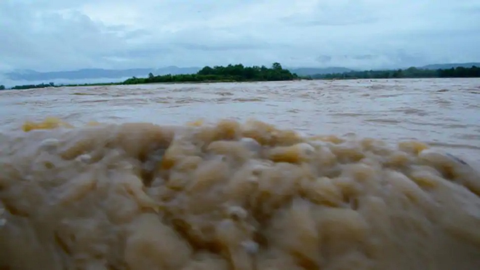 बिहार एक बार फिर बाढ़ की चपेट में, भारी बारिश और वज्रपात की चेतावनी