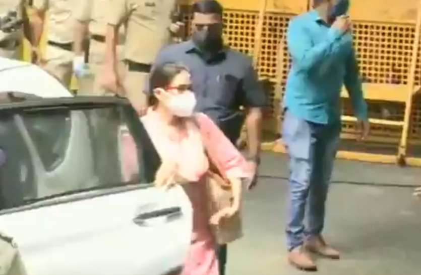 sara ali khan Live: श्रद्धा ने मानी सुशांत के साथ पार्टी की बात, सारा ने भी दिए सवालों के जवाब