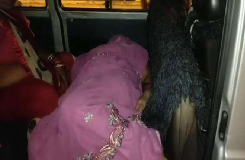 रात में हो रहे अंतिम संस्कार को पुलिस ने रुकवाया, सुबह करवाया पोस्टमार्टम रात में हो रहे अंतिम संस्कार को पुलिस ने रुकवाया, सुबह करवाया पोस्टमार्टम