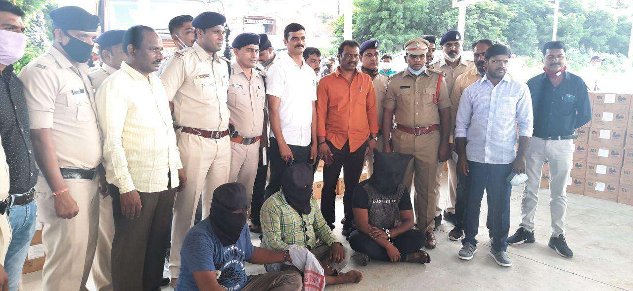 dewas_gang_3.jpg