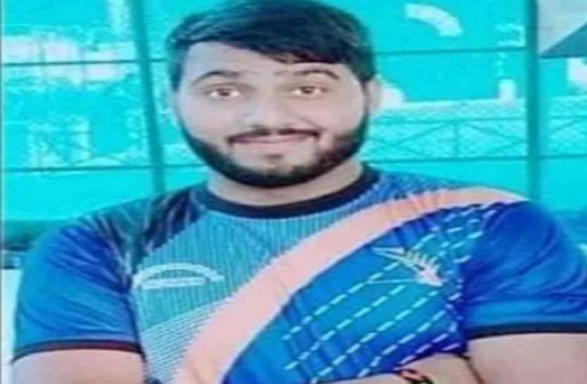 कबड्डी के खेल में शहर का गौरव बढ़ा रहा ऑटो चालक का बेटा, 2019 में 30 मैच खेलने पर 25 मैच में मिला मैन ऑफ द मैच कबड्डी के खेल में शहर का गौरव बढ़ा रहा ऑटो चालक का बेटा, 2019 में 30 मैच खेलने पर 25 मैच में मिला मैन ऑफ द मैच