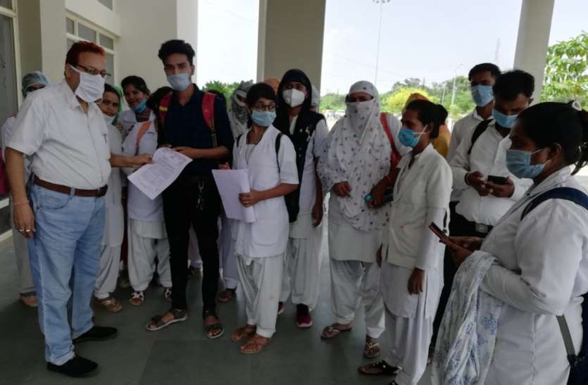 कोरोना स्वास्थ्य संगठन का गठन, मांगा अपना हक कोरोना स्वास्थ्य संगठन का गठन, मांगा अपना हक