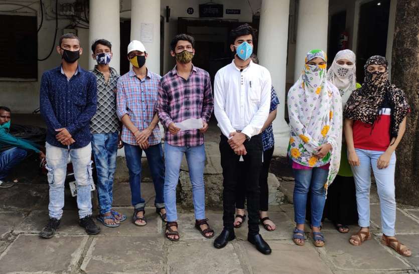 80 प्रतिशत वालों को भी मिलेगा लैपटॉप 80 प्रतिशत वालों को भी मिलेगा लैपटॉप