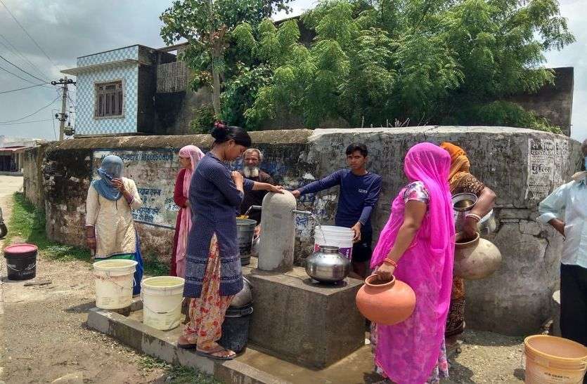 छह साल बीते शहर से सटे गांवों को ही नहीं मिल सका पानी छह साल बीते शहर से सटे गांवों को ही नहीं मिल सका पानी