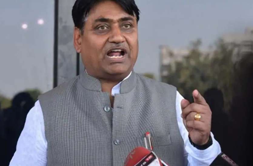 govind singh dotasara किसान सम्मेलन के लिए कांग्रेस ने निकाला बीच का रास्ता