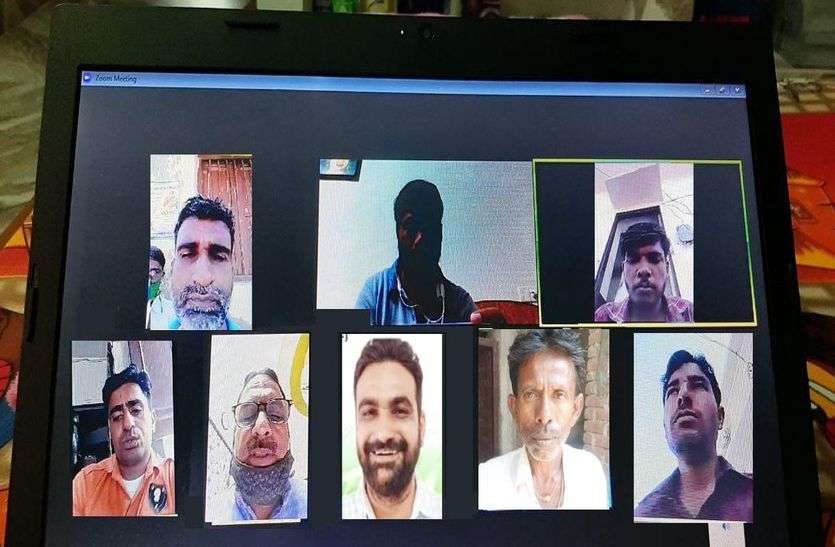 ग्रामीणों ने बताई समस्याएं, रखा विकास का एजेंडा ग्रामीणों ने बताई समस्याएं, रखा विकास का एजेंडा