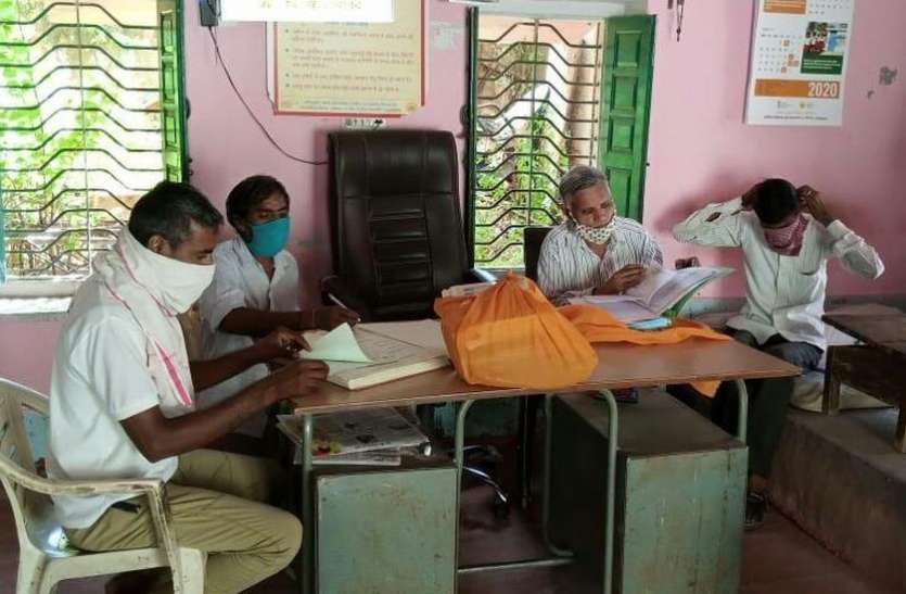 गांवों की बनी सरकार, पकड़ेगी काम की रफ्तार गांवों की बनी सरकार, पकड़ेगी काम की रफ्तार