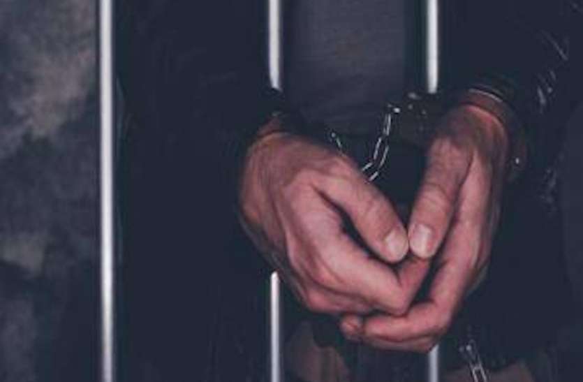 बलरामपुर गैंगरेप दो आरोपी गिरफ्तार, पीड़िता को दवा खिलाकर बेहोश करने की कबूली बात बलरामपुर गैंगरेप दो आरोपी गिरफ्तार, पीड़िता को दवा खिलाकर बेहोश करने की कबूली बात