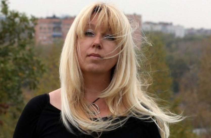 Editor-in-Chief Irina Slavina Russia: राष्ट्रपति पुतिन विरोधी पत्रकार ने मंत्रालय के बाहर आग लगाकर दी जान, मौत से पहले लिखी facebook Post