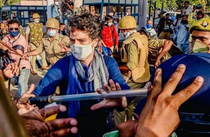 priyanka_gandhi.jpg DND पर हंगामे के दाैरान अपने कार्यकर्ता काे बचाने के लिए गाड़ी से उतरकर प्रियंका ने पकड़ ली पुलिस की लाठी