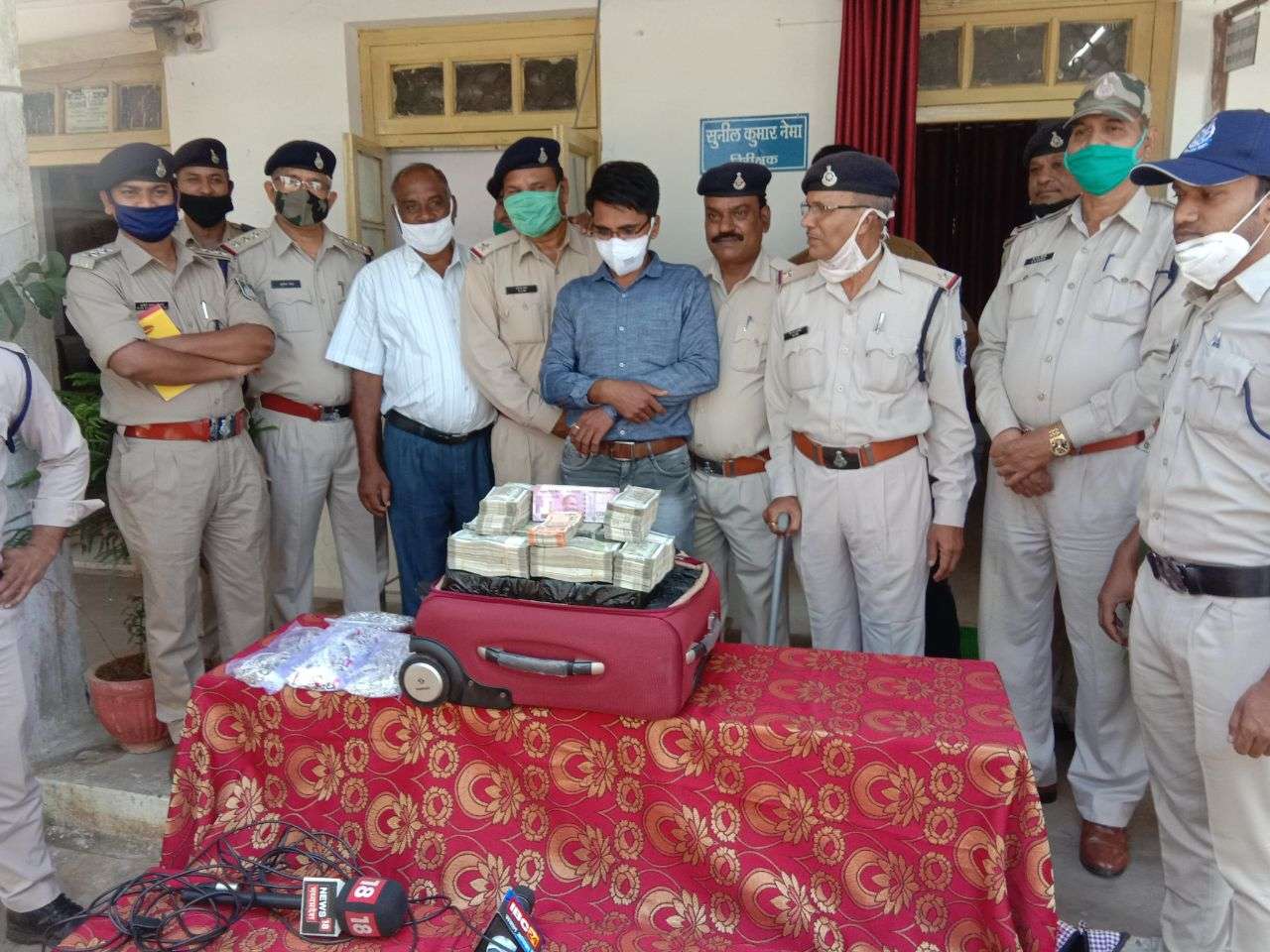 hawala1.jpg