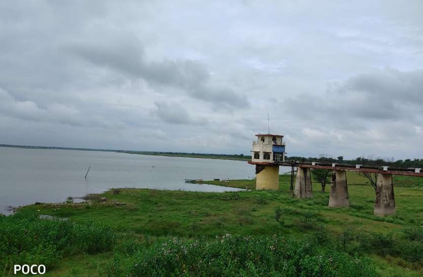 The water of Matrukundia dam reached Meja dam, there was a chance मातृकुण्डिया बांध का पानी मेजा बांध में पहुंचा, मौजा ही मौजा