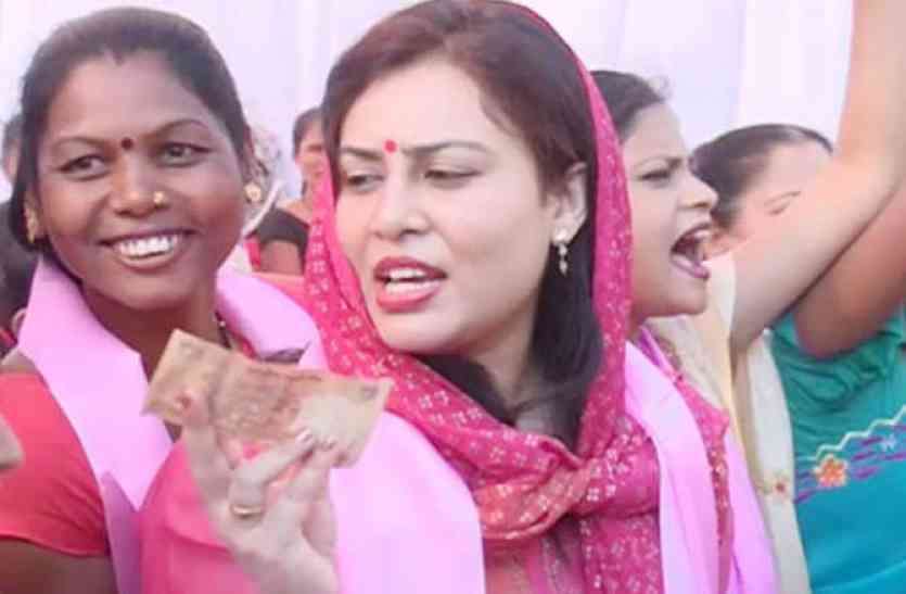 richa_jogi_2055001_835x547-m.jpg जोगी की बहू ऋचा पर फर्जी जाति प्रमाणपत्र हासिल करने का आरोप, राज्यपाल से की शिकायत