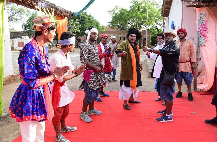 शिल्पग्राम में लगा मेला, ट्रायबल आर्ट के दिखे रंग शिल्पग्राम में लगा मेला, ट्रायबल आर्ट के दिखे रंग