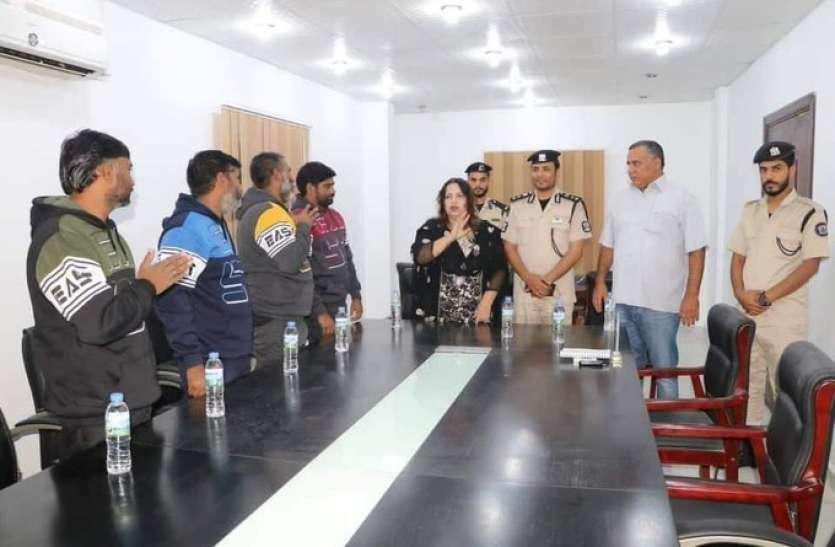 seven indians released from libya Libya: बंधक बनाए गए सात भारतीय रिहा, आतंकवादियों ने पिछले महीने किया था किडनैप