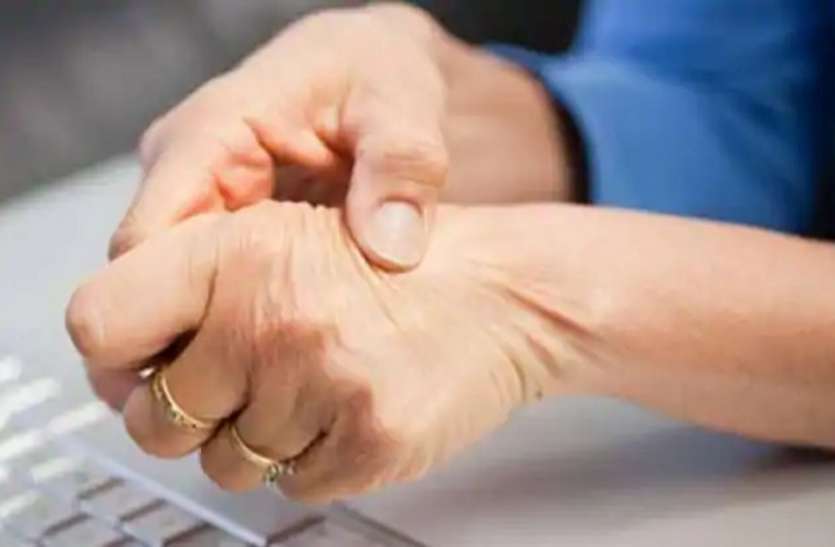 कोरोना काल में व्यायाम की कमी बढ़ा रही है युवाओं में गठिया का खतरा, जानें लक्षण और बचाव के उपाय कोरोना काल में व्यायाम की कमी बढ़ा रही है युवाओं में गठिया का खतरा, जानें लक्षण और बचाव के उपाय