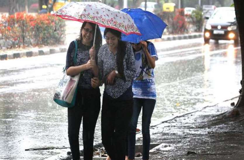 rain.jpg Rain Alert: ठंड ने तोड़ा 11 साल का रिकॉर्ड, मौसम विभाग ने जारी की बारिश की चेतावनी