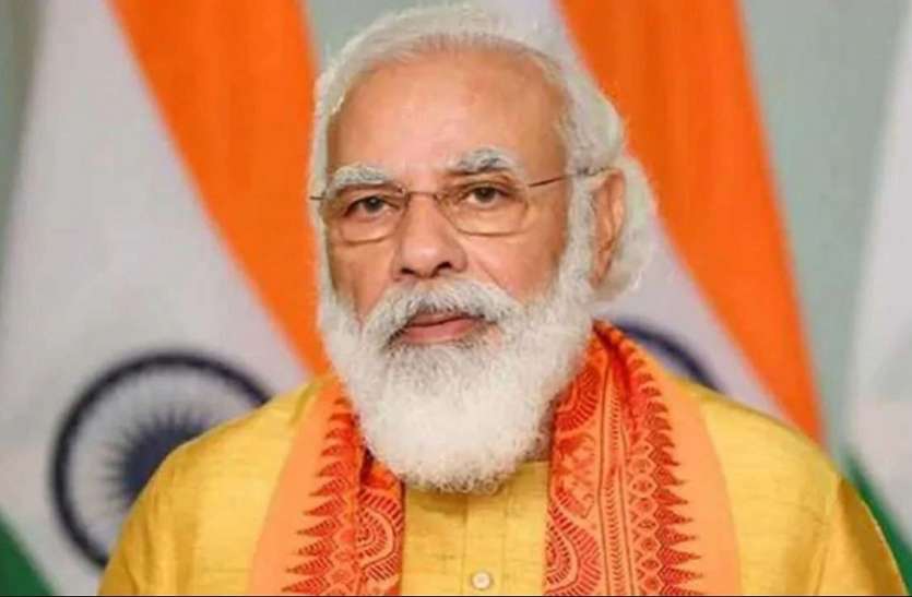 PM Modi calls CMs of flood affected states Karnataka and Maharashtra मोदी ने बाढ़ प्रभावित राज्यों के मुख्यमंत्री ठाकरे और येदियुरप्पा को दिया मदद का आश्वासन