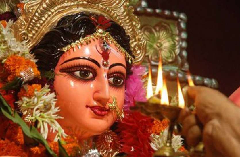navratri_1.jpg durga puja celebration: नवरात्रि पर विशेष मुहूर्त में होगी खरीददारी, करोड़ों का होगा कारोबार