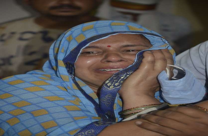 मारपीट के प्रकरण में राजीनामा नहीं होने पर की अंधाधुंध फायरिंग, सात घायल मारपीट के प्रकरण में राजीनामा नहीं होने पर की अंधाधुंध फायरिंग, सात घायल