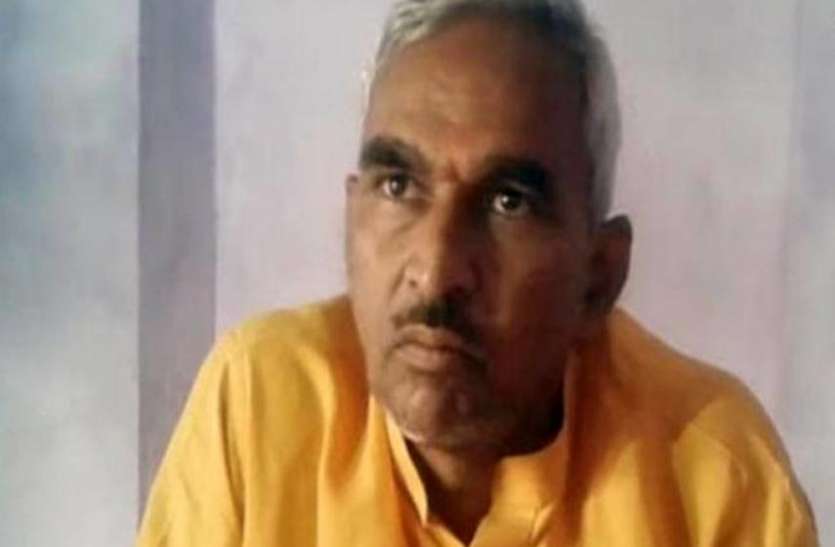 बलिया हत्याकांड पर बोले बीजेपी विधायक सुरेंद्र सिंह, पहले क्रिया की प्रतिक्रिया होती है, पीड़ित परिवार पर लगाए आरोप बलिया हत्याकांड पर बोले बीजेपी विधायक सुरेंद्र सिंह, पहले क्रिया की प्रतिक्रिया होती है, पीड़ित परिवार पर लगाए आरोप
