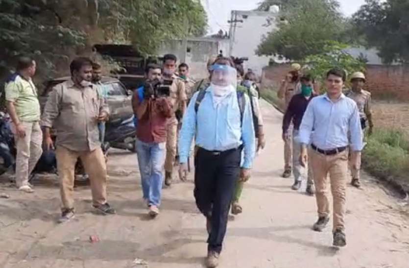 Hathras Case हाथरस रेपकांडः आरोपी के घर सीबीआई की छापेमारी, खून से सने मिले कपड़े
