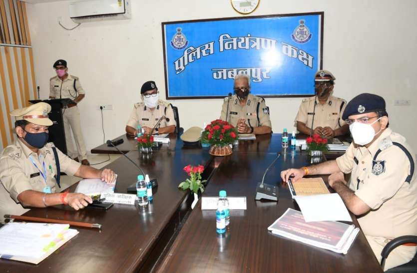 dgp Vivek Johri .jpg जबलपुर में डीजीपी के तेवरों पर क्यों होती रही चर्चा