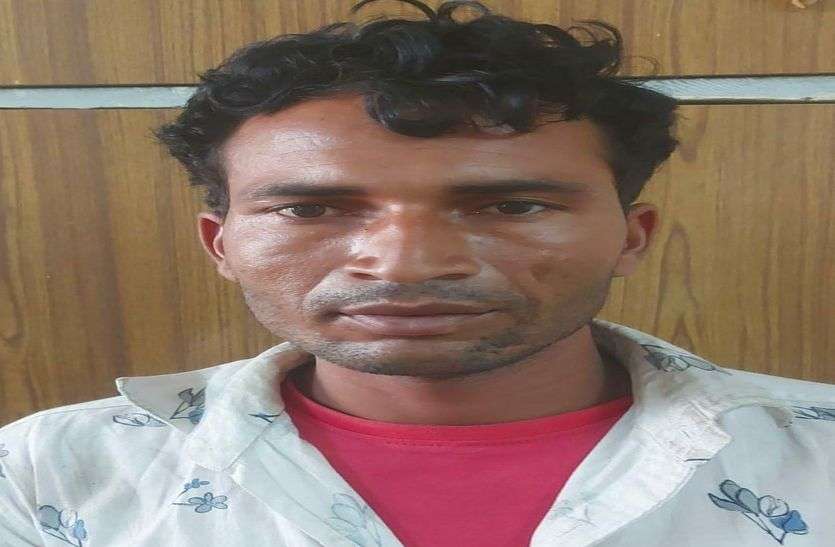 डीजल खुर्दबुर्द करने वाला टैंकर चालक गिरफ्तार डीजल खुर्दबुर्द करने वाला टैंकर चालक गिरफ्तार