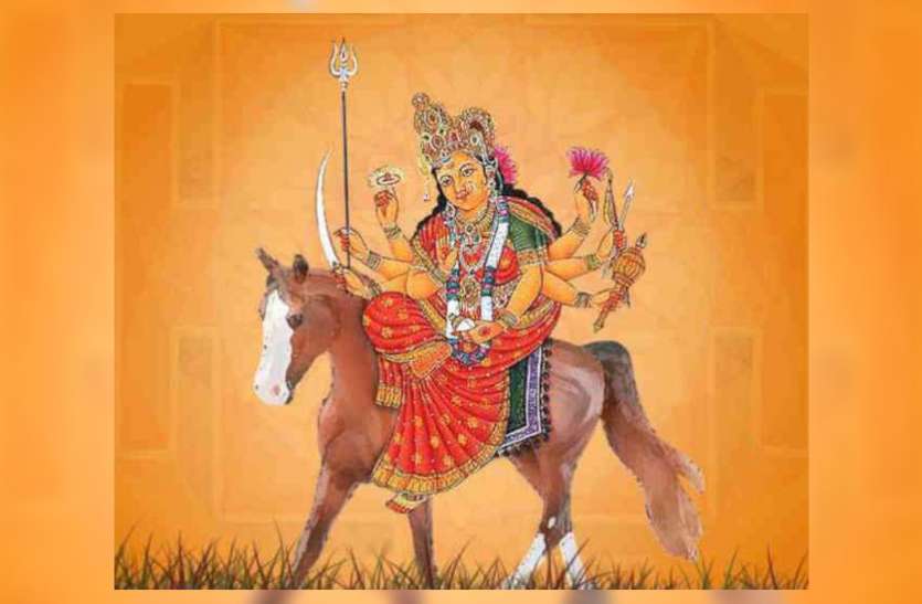 ma durga on horse will come this navratri इस बार घोड़े पर सवार होकर दर्शन देने आ रही हैं मां दुर्गा, देश-दुनिया के लिए की गई यह भविष्यवाणी