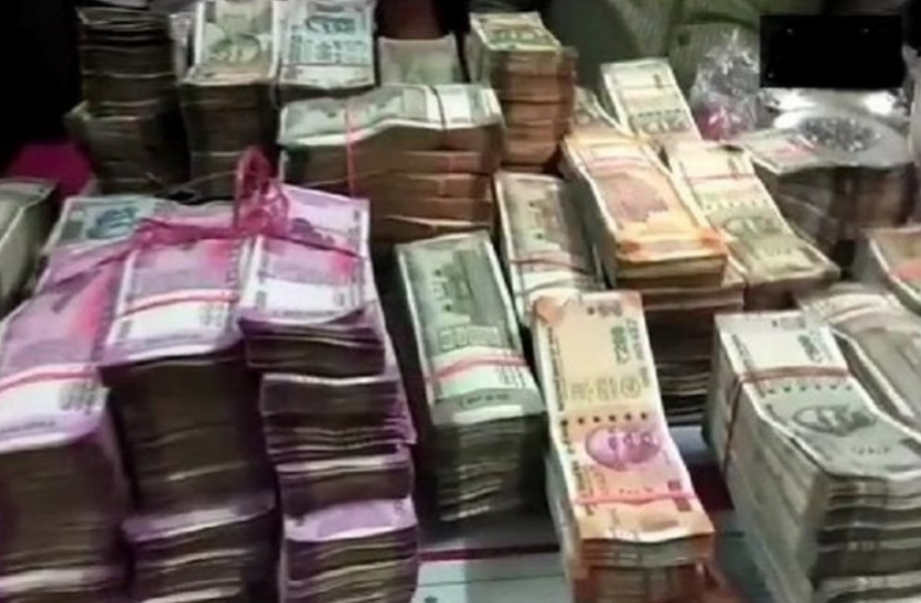 note.png उपचुनाव: अब तक 11 करोड़ से अधिक की राशि जब्त