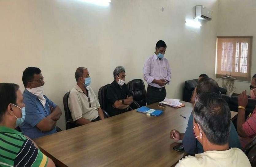 अलवर जिला क्रिकेट संघ के चुनाव संपन्न...........रुचिर मोदी बाहर, जितेन्द्र नए अध्यक्ष अलवर जिला क्रिकेट संघ के चुनाव संपन्न...........रुचिर मोदी बाहर, जितेन्द्र नए अध्यक्ष