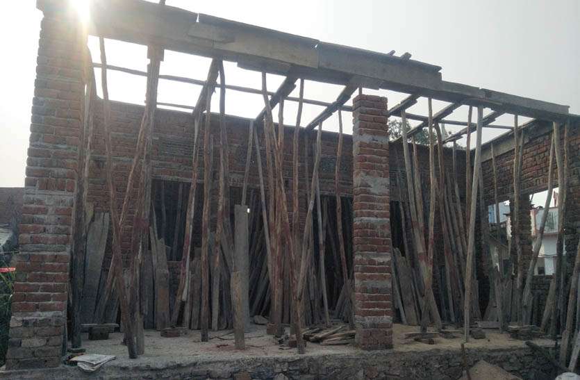 प्रधानमंत्री आवास योजना: लाभान्वितों की किश्तों का 3 करोड़ का भुगतान अटका प्रधानमंत्री आवास योजना: लाभान्वितों की किश्तों का 3 करोड़ का भुगतान अटका