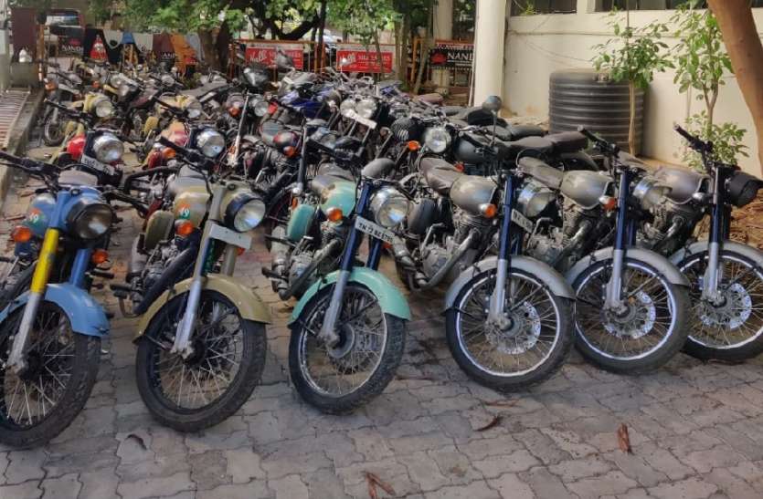 Chennai Police bust gang that used to steal Bullets चेन्नई: केवल बुलेट चुराने वाले गिरोह का भंडाफोड़, 16 Royal Enfield motorcycles बरामद