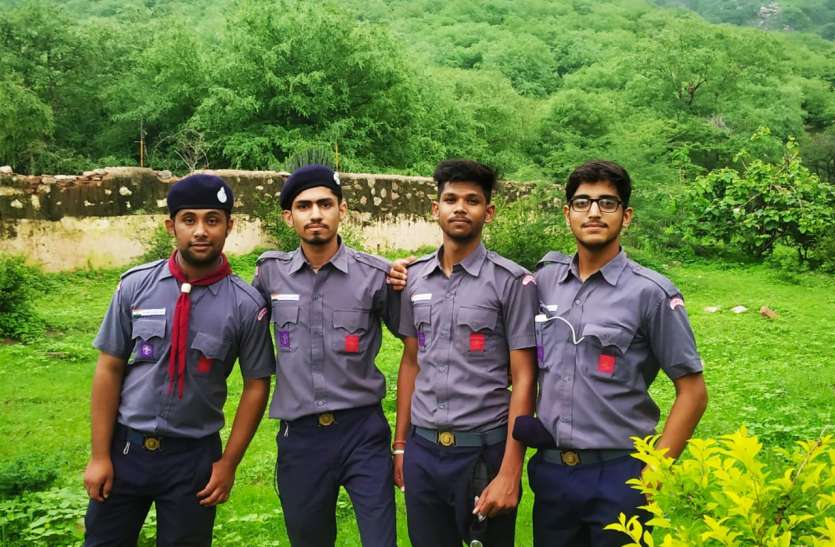 Rover scouts did wonders, got honors रोवर स्काउट्स ने किया कमाल, मिला सम्मान