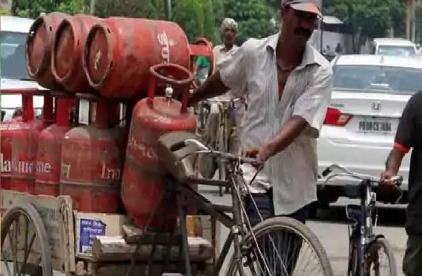 अब बिना ओटीपी के नहीं मिलेगा घरेलू गैस सिलेंडर, 1 नवम्बर से लागू होगा DAC सिस्टम अब बिना ओटीपी के नहीं मिलेगा घरेलू गैस सिलेंडर, 1 नवम्बर से लागू होगा DAC सिस्टम