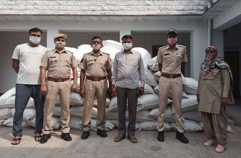70 लाख का डोडा पोस्ट पकड़ा, चालक फरार 70 लाख का डोडा पोस्ट पकड़ा, चालक फरार