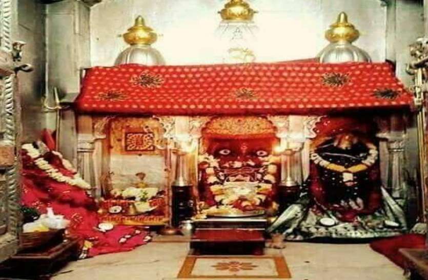 ahmedabad : देश-विदेश के श्रद्धालु लेते हैं शक्तिपीठ मां कालिका का आशीर्वाद ahmedabad : देश-विदेश के श्रद्धालु लेते हैं शक्तिपीठ मां कालिका का आशीर्वाद