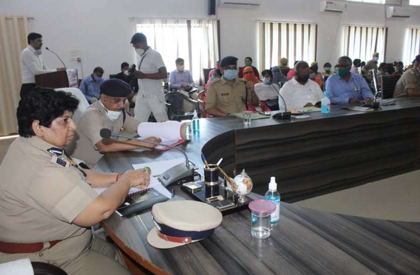 azamgarh news महिलाओं सुरक्षा, सम्मान व स्वावलम्बन के लिए ‘‘मिशन शक्ति’’ का नोडल अधिकारी ने किया शुभारंभ