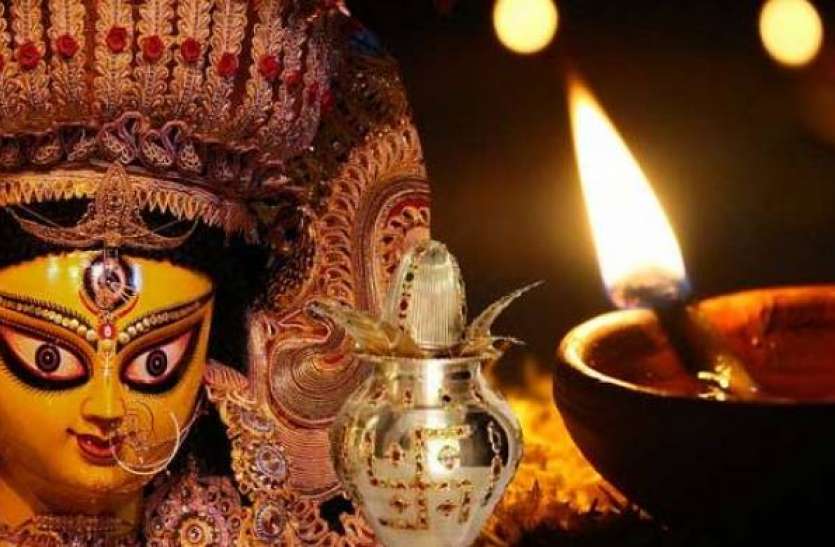navratri.jpg नवरात्र पर्व के स्वागत में गुलजार बाजार, उमड़ी ग्राहकों की भीड़