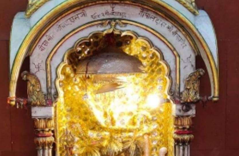 शारदीय नवरात्रा शुरू, देवी मंदिरों में रौनक शारदीय नवरात्रा शुरू, देवी मंदिरों में रौनक